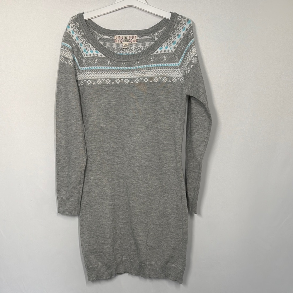 ❤️3/$30 Pink Republic Gray Fair Isle Sweater Dress